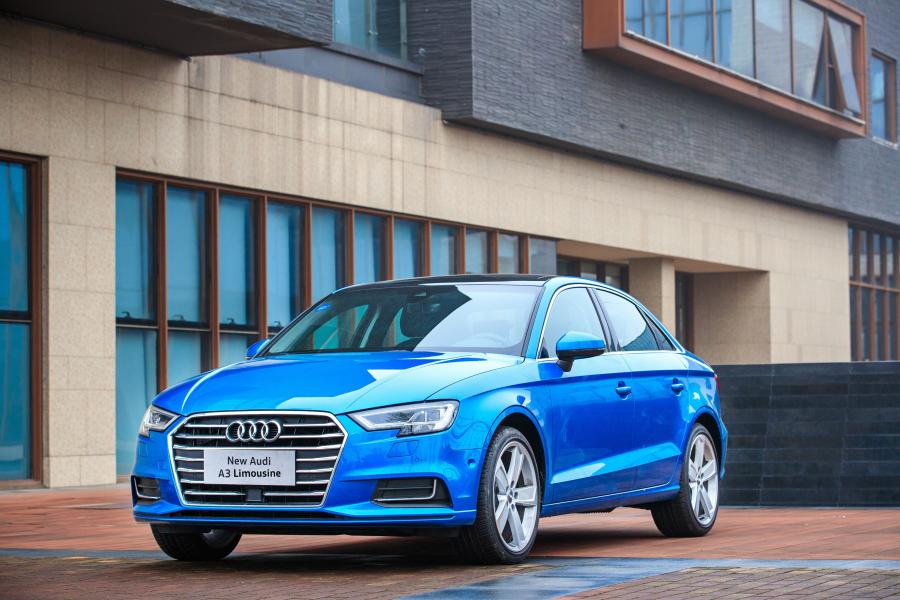  Audi A3 Sedan 40 TFSI (8V) 2017 года  (CN) (фото 1 из 14)
